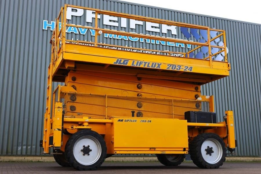 JLG 203-24 Diesel, 4x4 Drive, 22.3m Working Height, 75 - Lift u obliku makaza: slika 1 JLG 203-24 Diesel, 4x4 Drive, 22.3m Working Height, 75 - Lift u obliku makaza: slika 1