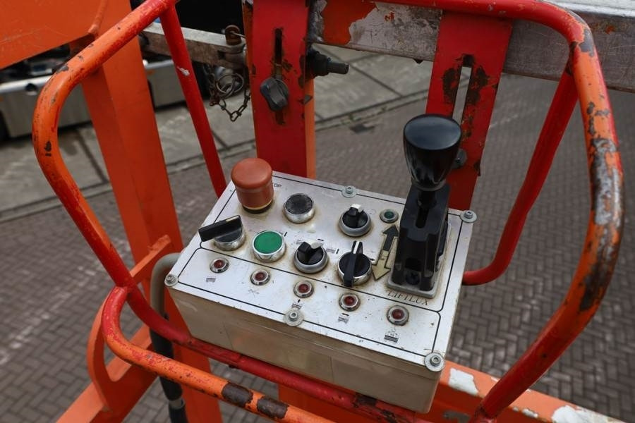 JLG 260-25 Diesel, 4x4 Drive, 9.80m Hydraulic Deck Ext - Lift u obliku makaza: slika 4 JLG 260-25 Diesel, 4x4 Drive, 9.80m Hydraulic Deck Ext - Lift u obliku makaza: slika 4