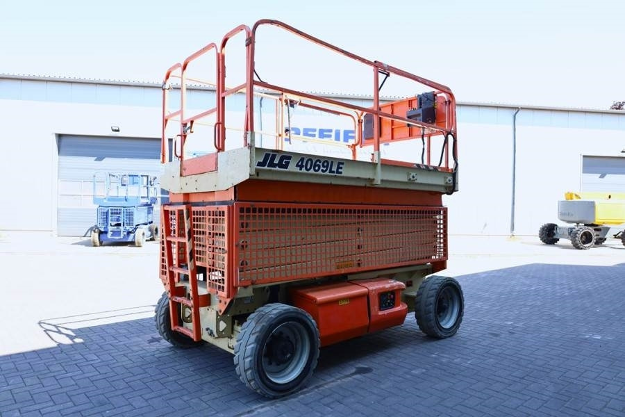 JLG 4069LE Electric, 14.2m Working Height, 360kg Capac - Lift u obliku makaza: slika 2 JLG 4069LE Electric, 14.2m Working Height, 360kg Capac - Lift u obliku makaza: slika 2