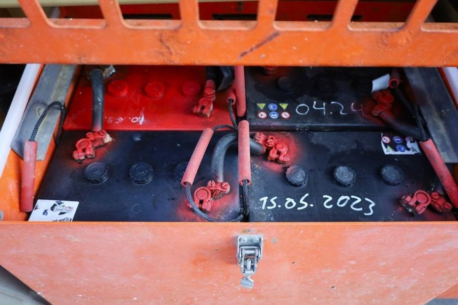 JLG 4069LE Electric, 14.2m Working Height, 360kg Capac - Lift u obliku makaza: slika 5 JLG 4069LE Electric, 14.2m Working Height, 360kg Capac - Lift u obliku makaza: slika 5