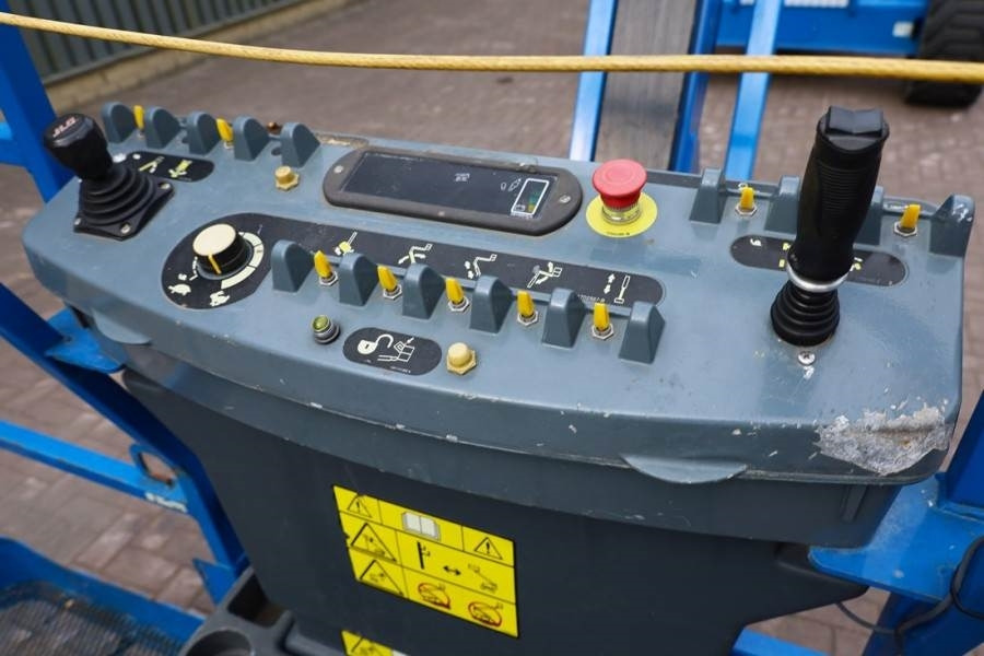 JLG H800AJ Hybrid Hybrid, 4x4 Drive, 26.4m Working Hei - Zglobna platforma: slika 4 JLG H800AJ Hybrid Hybrid, 4x4 Drive, 26.4m Working Hei - Zglobna platforma: slika 4