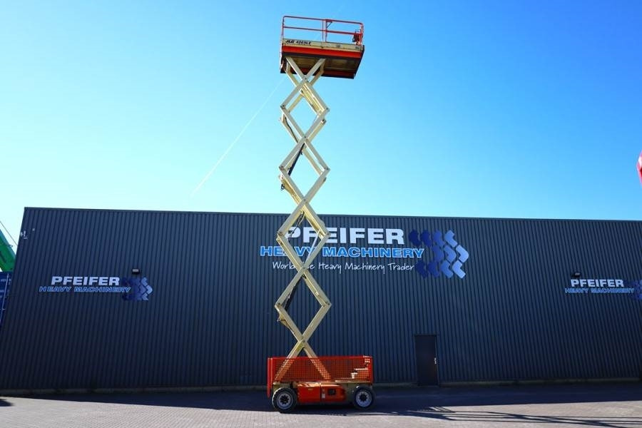 JLG M4069 Hybrid, 14.2m Working Height, 360kg Capacity - Lift u obliku makaza: slika 3 JLG M4069 Hybrid, 14.2m Working Height, 360kg Capacity - Lift u obliku makaza: slika 3