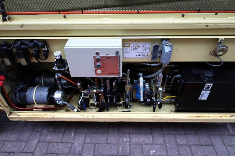Liftlux SL153-12 Electric, 17.3m Working Height, 500kg Cap - Lift u obliku makaza: slika 5 Liftlux SL153-12 Electric, 17.3m Working Height, 500kg Cap - Lift u obliku makaza: slika 5