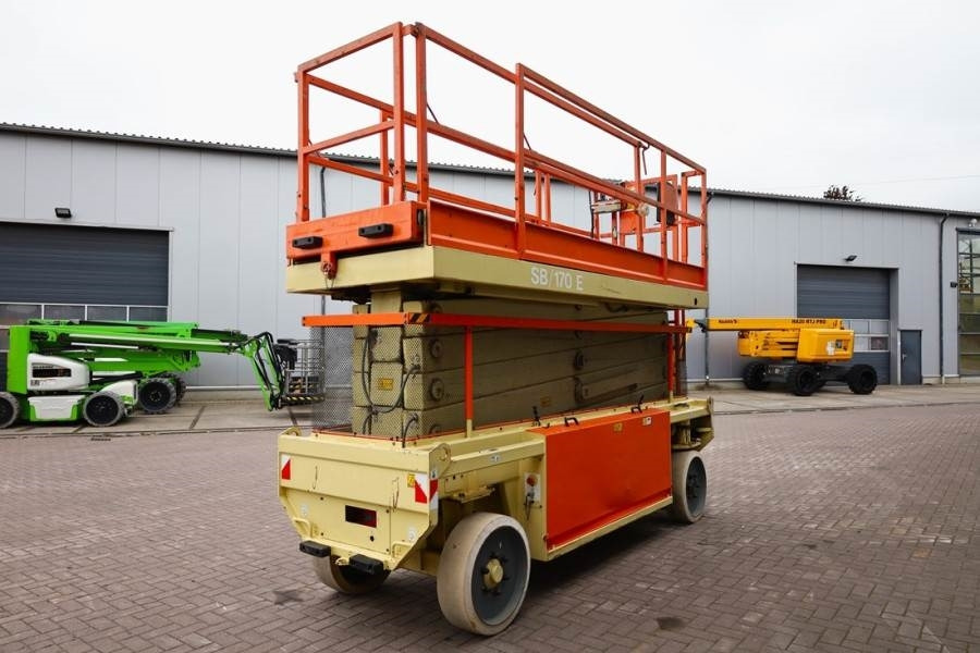 Liftlux SL153-12 Electric, 17.3m Working Height, 500kg Cap - Lift u obliku makaza: slika 2 Liftlux SL153-12 Electric, 17.3m Working Height, 500kg Cap - Lift u obliku makaza: slika 2