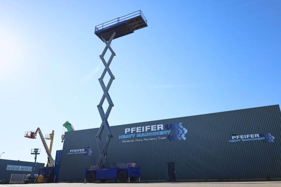 Liftlux SL205-25D Diesel, 4x4 Drive, Hydraulic Deck Extens - Lift u obliku makaza: slika 3 Liftlux SL205-25D Diesel, 4x4 Drive, Hydraulic Deck Extens - Lift u obliku makaza: slika 3