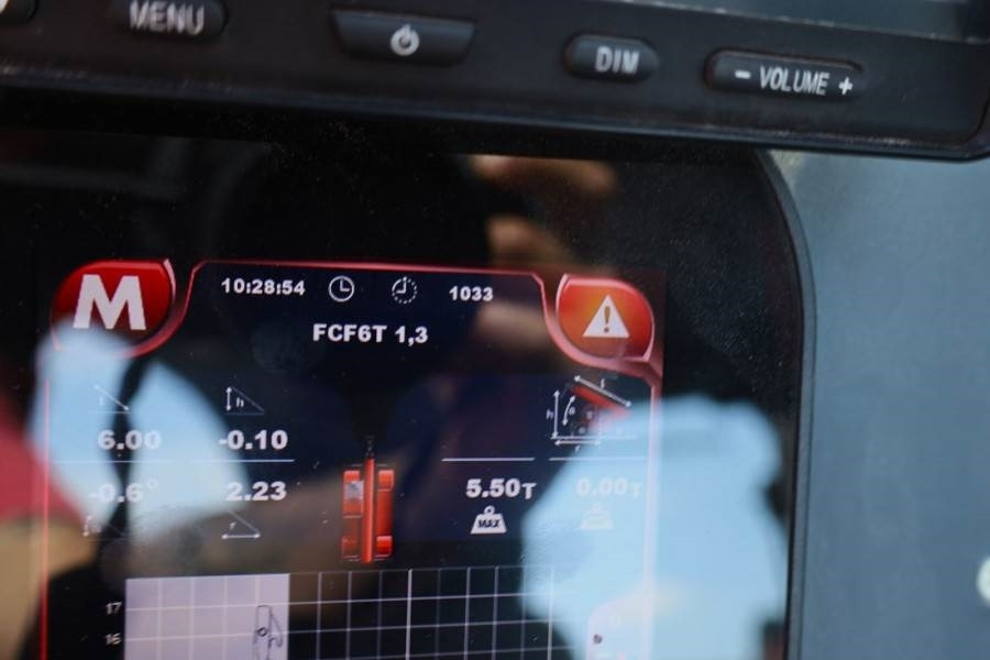 Magni TH5,5.15-D7/D Diesel, 4x4x4 Drive, 5.5t Capacity, - Teleskopski upravljač: slika 5 Magni TH5,5.15-D7/D Diesel, 4x4x4 Drive, 5.5t Capacity, - Teleskopski upravljač: slika 5