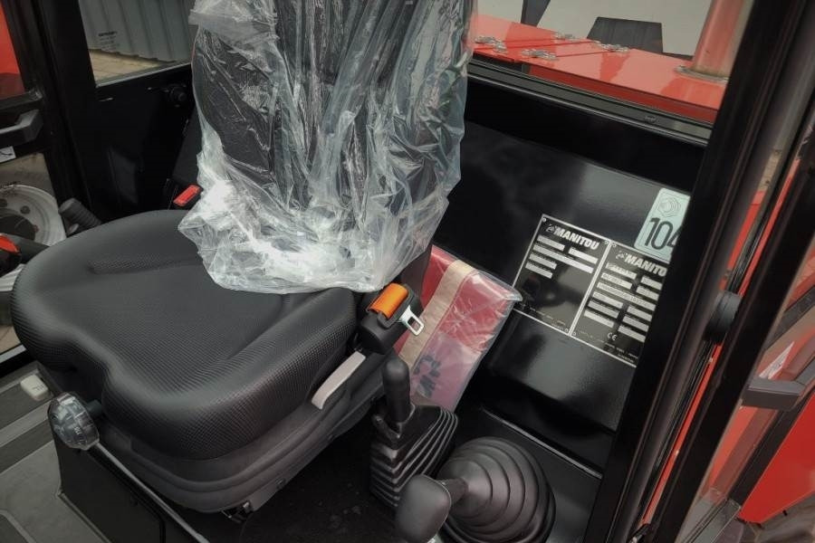 Manitou M30-4 Valid inspection, *Guarantee, Diesel, 4x4 Dr - Terenski viljuškar: slika 3 Manitou M30-4 Valid inspection, *Guarantee, Diesel, 4x4 Dr - Terenski viljuškar: slika 3