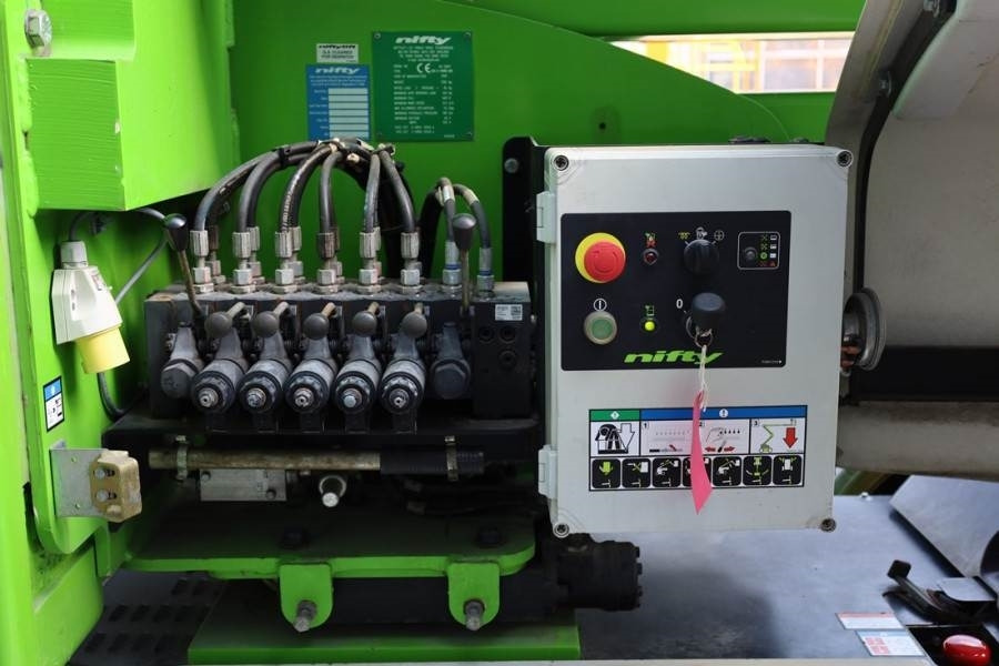 Niftylift HR15N Hybrid MK3 Hybrid, 4x2 Drive, 15.5m Working - Zglobna platforma: slika 4 Niftylift HR15N Hybrid MK3 Hybrid, 4x2 Drive, 15.5m Working - Zglobna platforma: slika 4