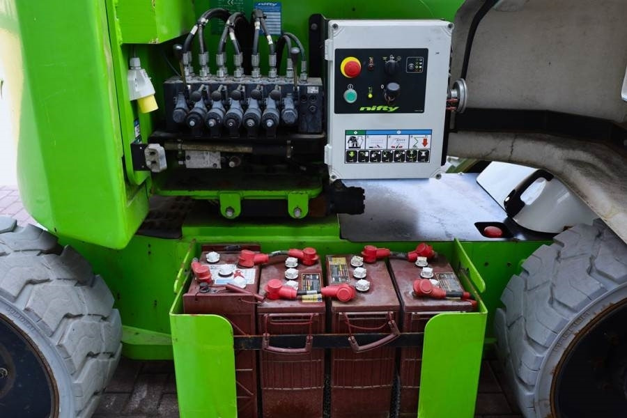 Niftylift HR17N Hybrid MK3 Hybrid Battery & Diesel, 17m Work - Zglobna platforma: slika 4 Niftylift HR17N Hybrid MK3 Hybrid Battery & Diesel, 17m Work - Zglobna platforma: slika 4