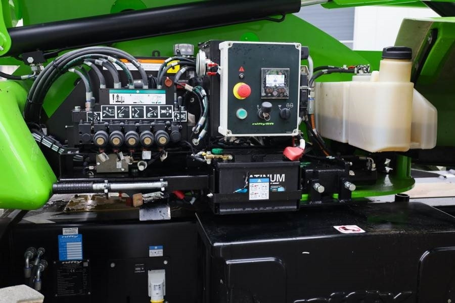 Niftylift HR21 HYBRIDE 4x4 MK2 Hybride, 4x4 Drive, 21m Worki - Zglobna platforma: slika 5 Niftylift HR21 HYBRIDE 4x4 MK2 Hybride, 4x4 Drive, 21m Worki - Zglobna platforma: slika 5