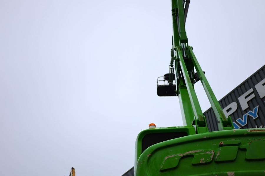 Niftylift HR21D 4x4 MK2 Diesel, 4x4 Drive, 21m Working Heigh - Zglobna platforma: slika 3 Niftylift HR21D 4x4 MK2 Diesel, 4x4 Drive, 21m Working Heigh - Zglobna platforma: slika 3