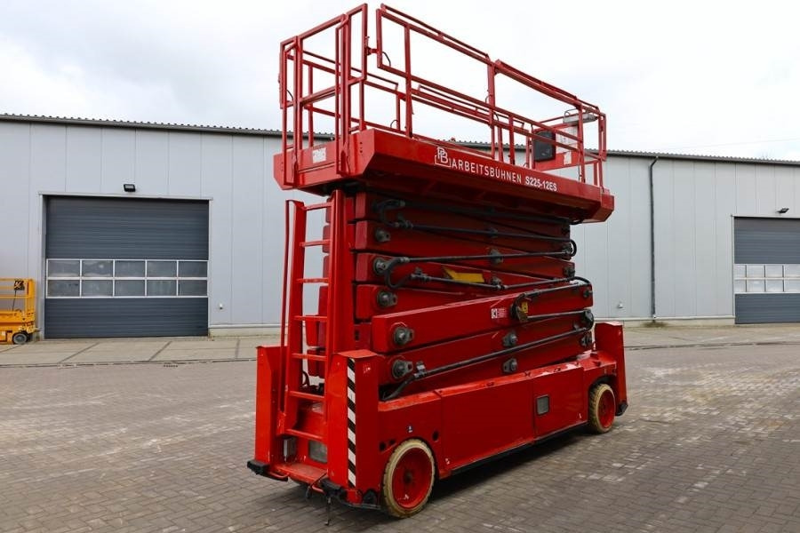 PB LIFT S225-12ES Electric, 22.5m Working Height, 450 - Lift u obliku makaza: slika 2 PB LIFT S225-12ES Electric, 22.5m Working Height, 450 - Lift u obliku makaza: slika 2