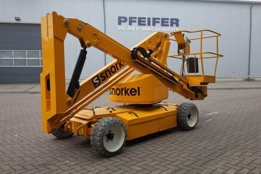 Snorkel A38E Electric, 13.5m Working Height, 6.1m Reach, 2 - Zglobna platforma: slika 2 Snorkel A38E Electric, 13.5m Working Height, 6.1m Reach, 2 - Zglobna platforma: slika 2