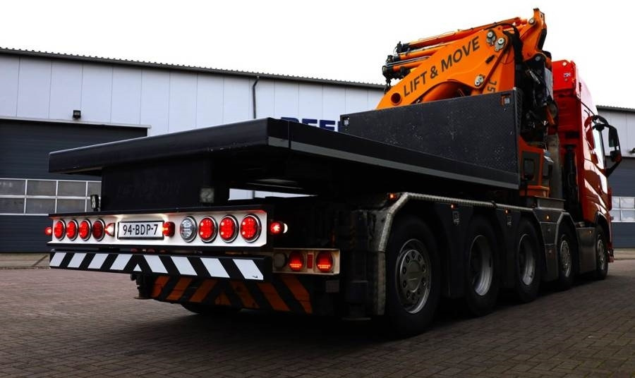 Volvo FH12 With Cormach 135t/m Crane Volvo FH12 10x4 Wit - Autokran za sve terene: slika 2 Volvo FH12 With Cormach 135t/m Crane Volvo FH12 10x4 Wit - Autokran za sve terene: slika 2