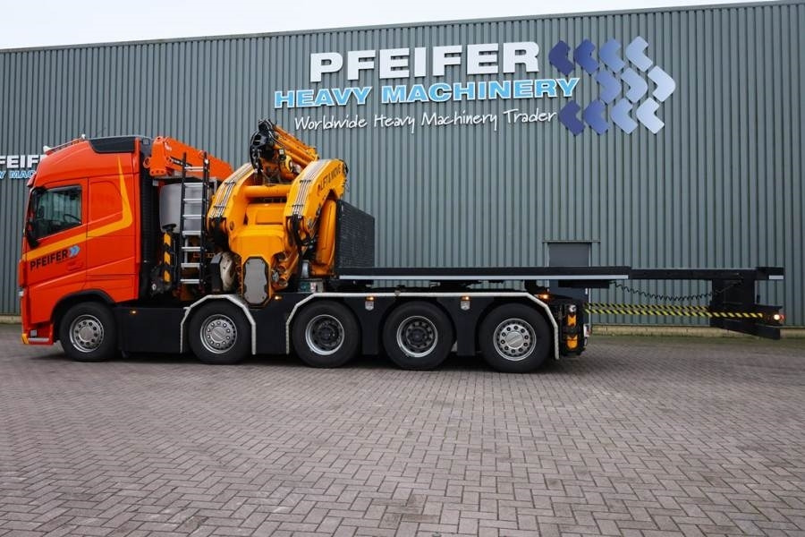 Volvo FH12 With Cormach 135t/m Crane Volvo FH12 10x4 Wit - Autokran za sve terene: slika 3 Volvo FH12 With Cormach 135t/m Crane Volvo FH12 10x4 Wit - Autokran za sve terene: slika 3