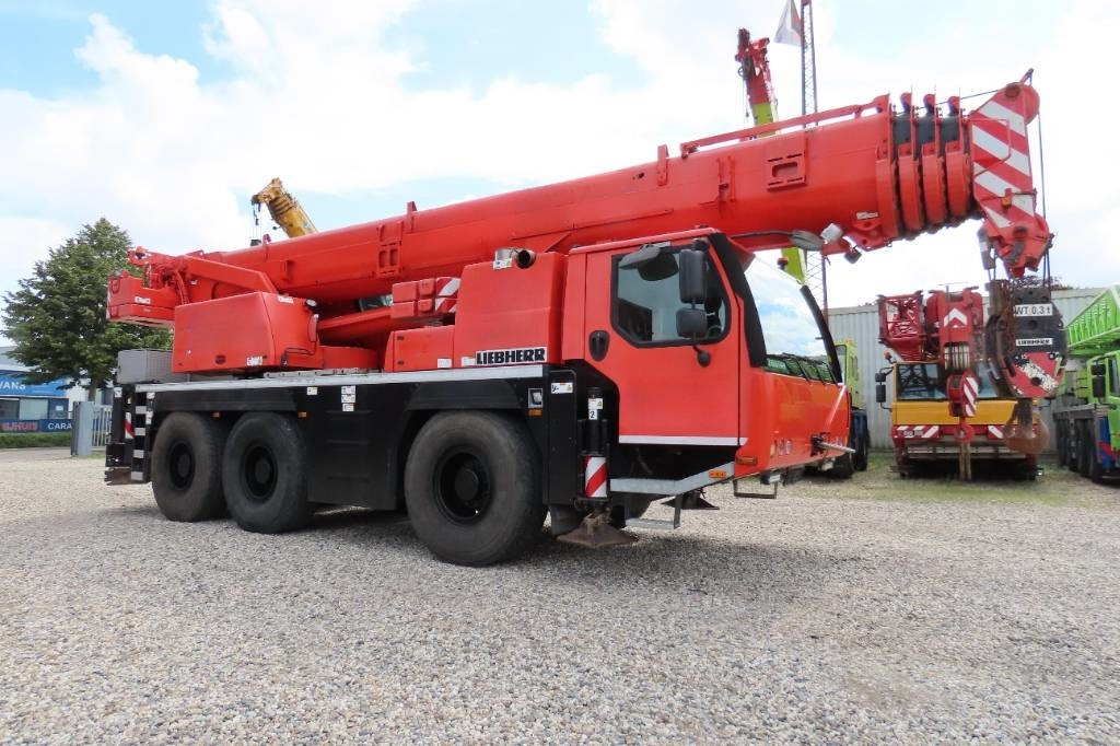 Liebherr LTM 1055-3.2 - Autokran za sve terene: slika 2 Liebherr LTM 1055-3.2 - Autokran za sve terene: slika 2