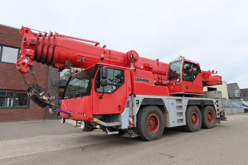 Liebherr LTM 1055-3.2 - Autokran za sve terene: slika 1 Liebherr LTM 1055-3.2 - Autokran za sve terene: slika 1