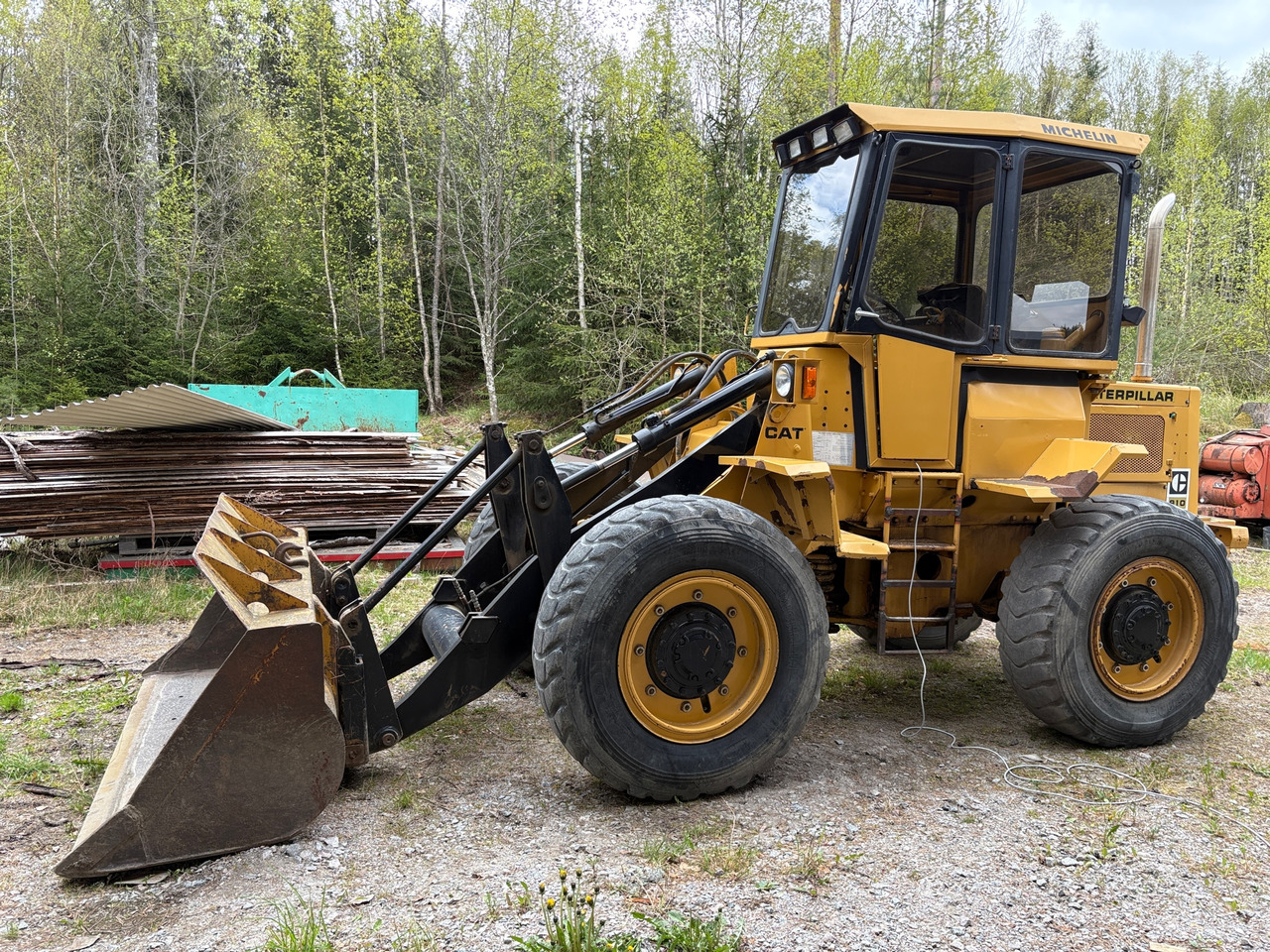 CAT 910 - Utovarivač točkaš: slika 1 CAT 910 - Utovarivač točkaš: slika 1