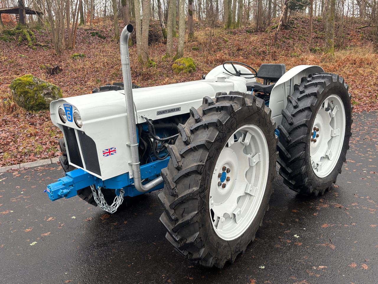 County Super Six - Traktor: slika 1 County Super Six - Traktor: slika 1