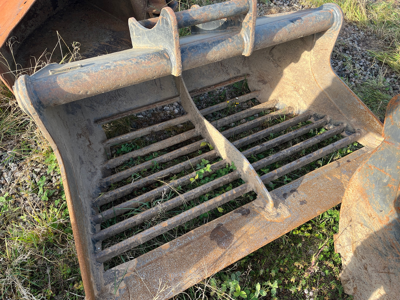 Götene RT 1600 - Kašika: slika 1 Götene RT 1600 - Kašika: slika 1