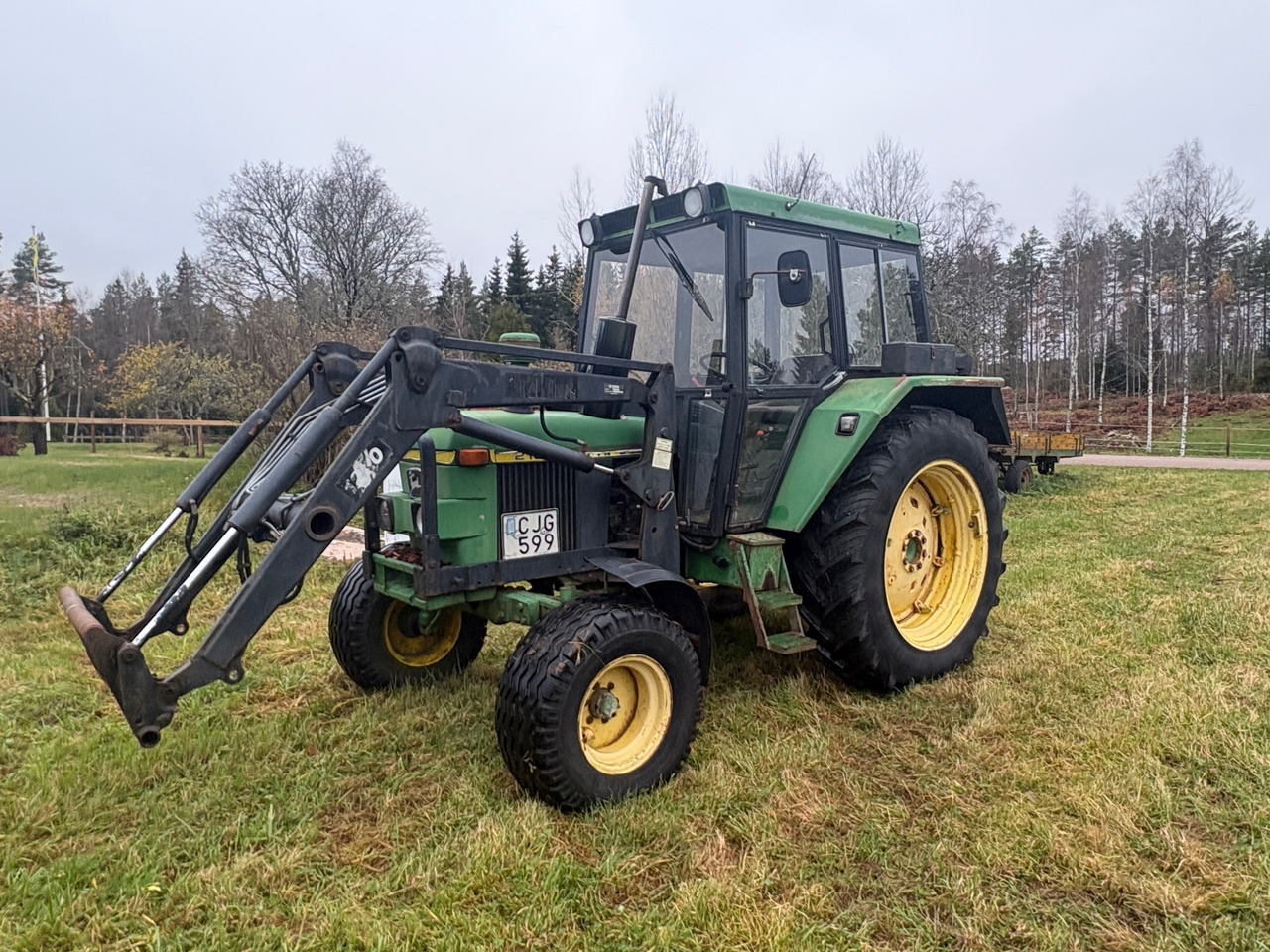 John Deere 2130 - Traktor: slika 1 John Deere 2130 - Traktor: slika 1