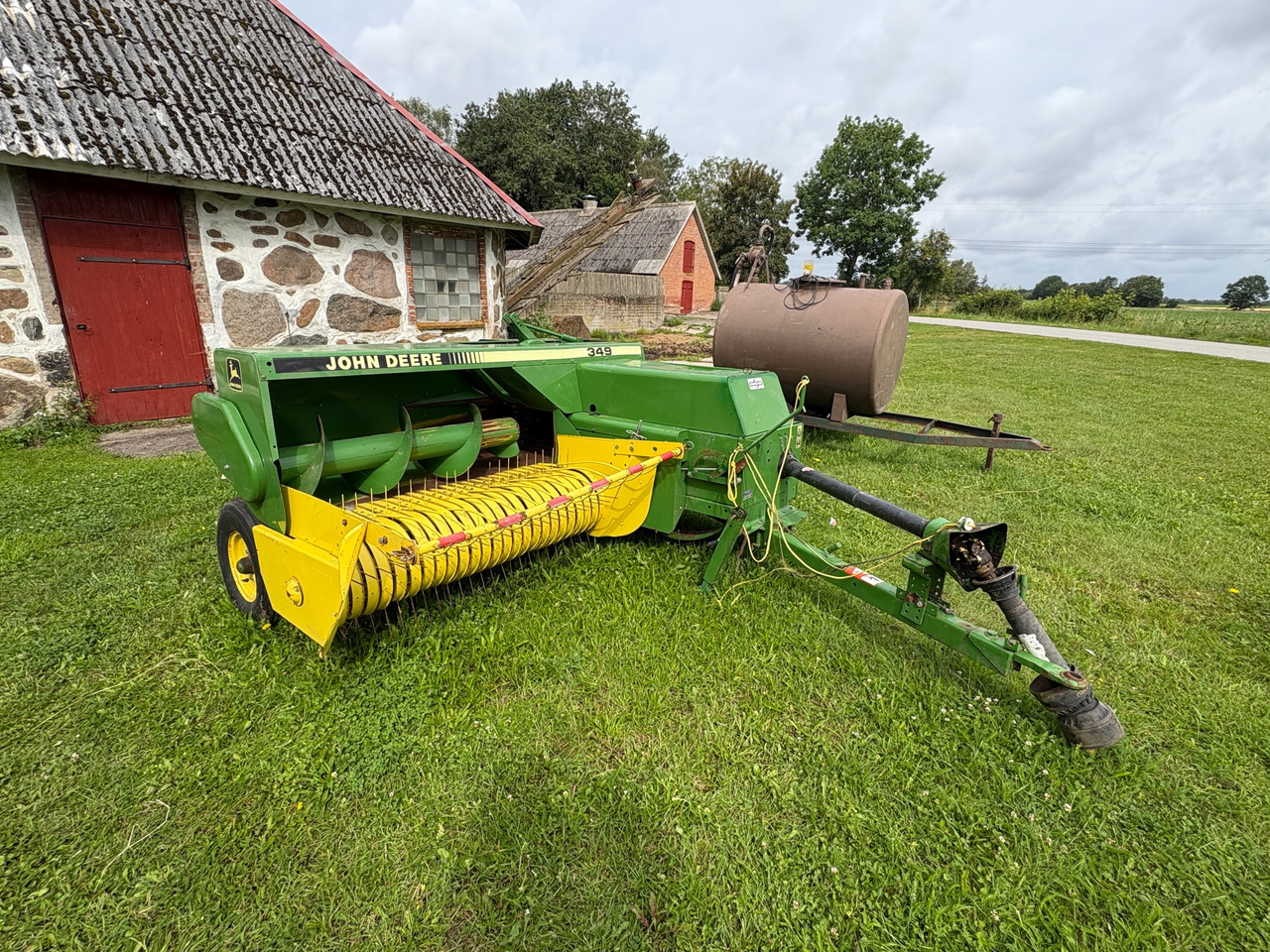 John Deere 349 - Balirka za okrugle bale: slika 1 John Deere 349 - Balirka za okrugle bale: slika 1