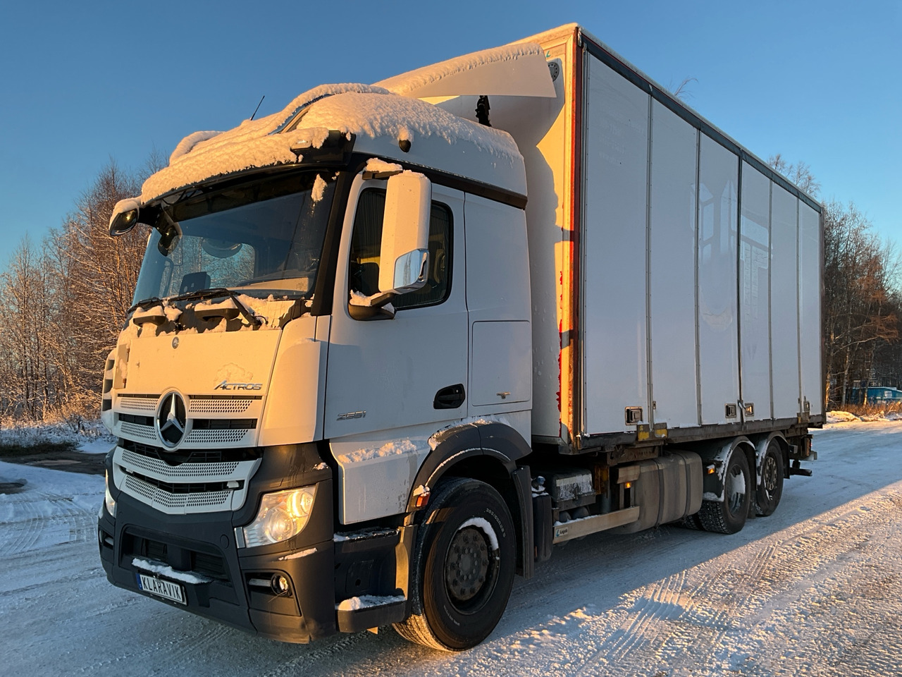 Mercedes-Benz Actros - Kamion: slika 1 Mercedes-Benz Actros - Kamion: slika 1