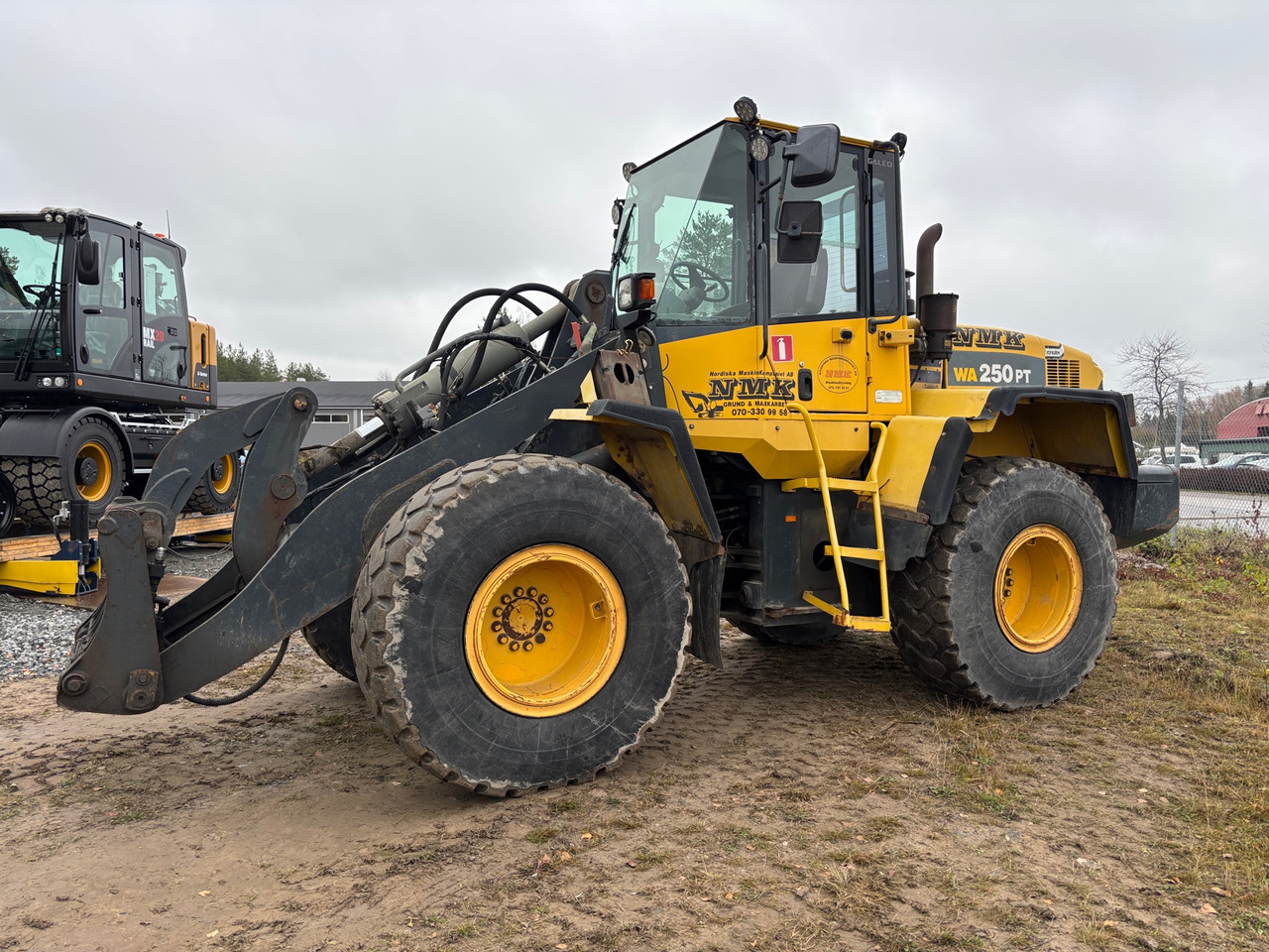 Komatsu WA250PT-5H - Utovarivač točkaš: slika 1 Komatsu WA250PT-5H - Utovarivač točkaš: slika 1