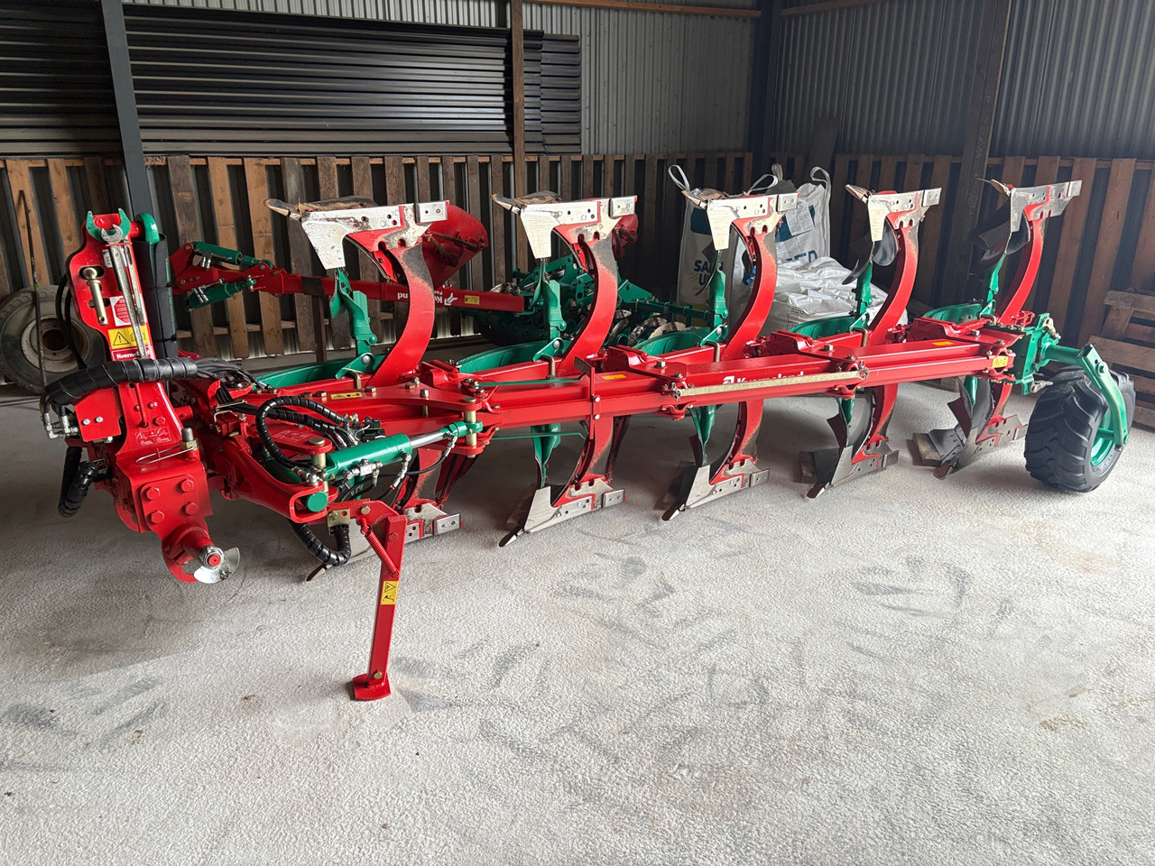 Kverneland ES KKES-85-200 - Plug: slika 1 Kverneland ES KKES-85-200 - Plug: slika 1