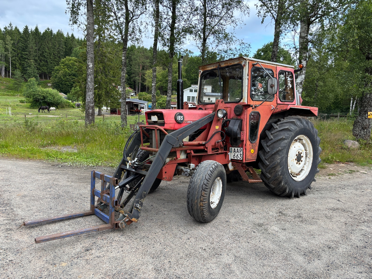 Massey Ferguson 165 - Traktor: slika 1 Massey Ferguson 165 - Traktor: slika 1