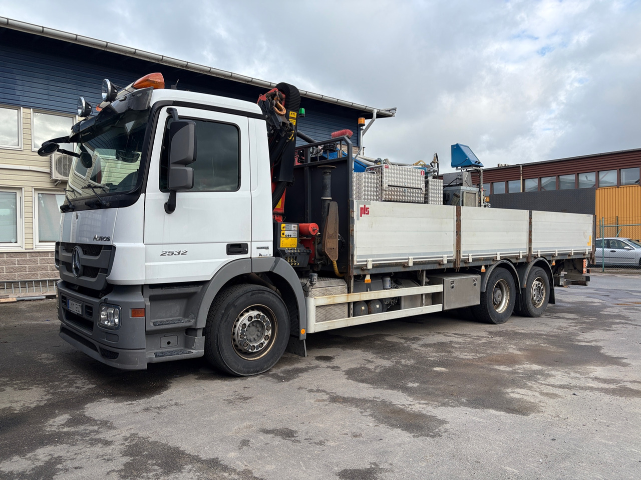 Mercedes-Benz Actros 2532 6x2 - Kamion sa dizalicom: slika 1 Mercedes-Benz Actros 2532 6x2 - Kamion sa dizalicom: slika 1