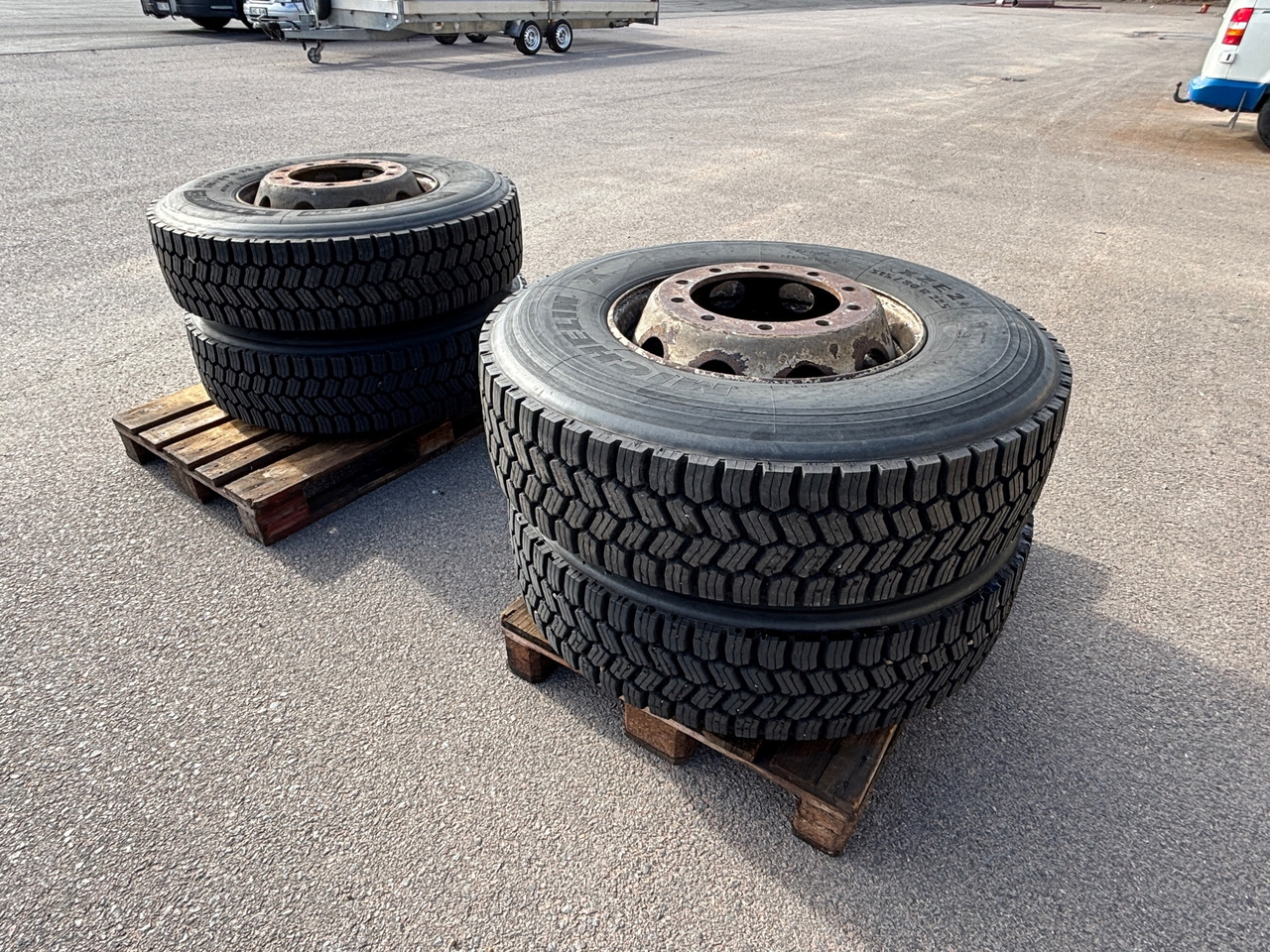 Michelin - Kompletan točak za Kamion: slika 1 Michelin - Kompletan točak za Kamion: slika 1