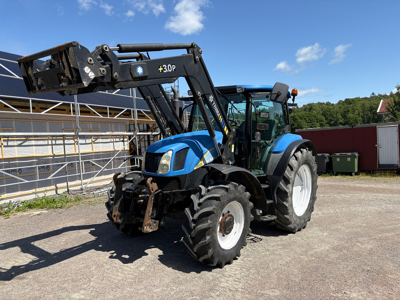 New Holland T6020 - Traktor: slika 1 New Holland T6020 - Traktor: slika 1