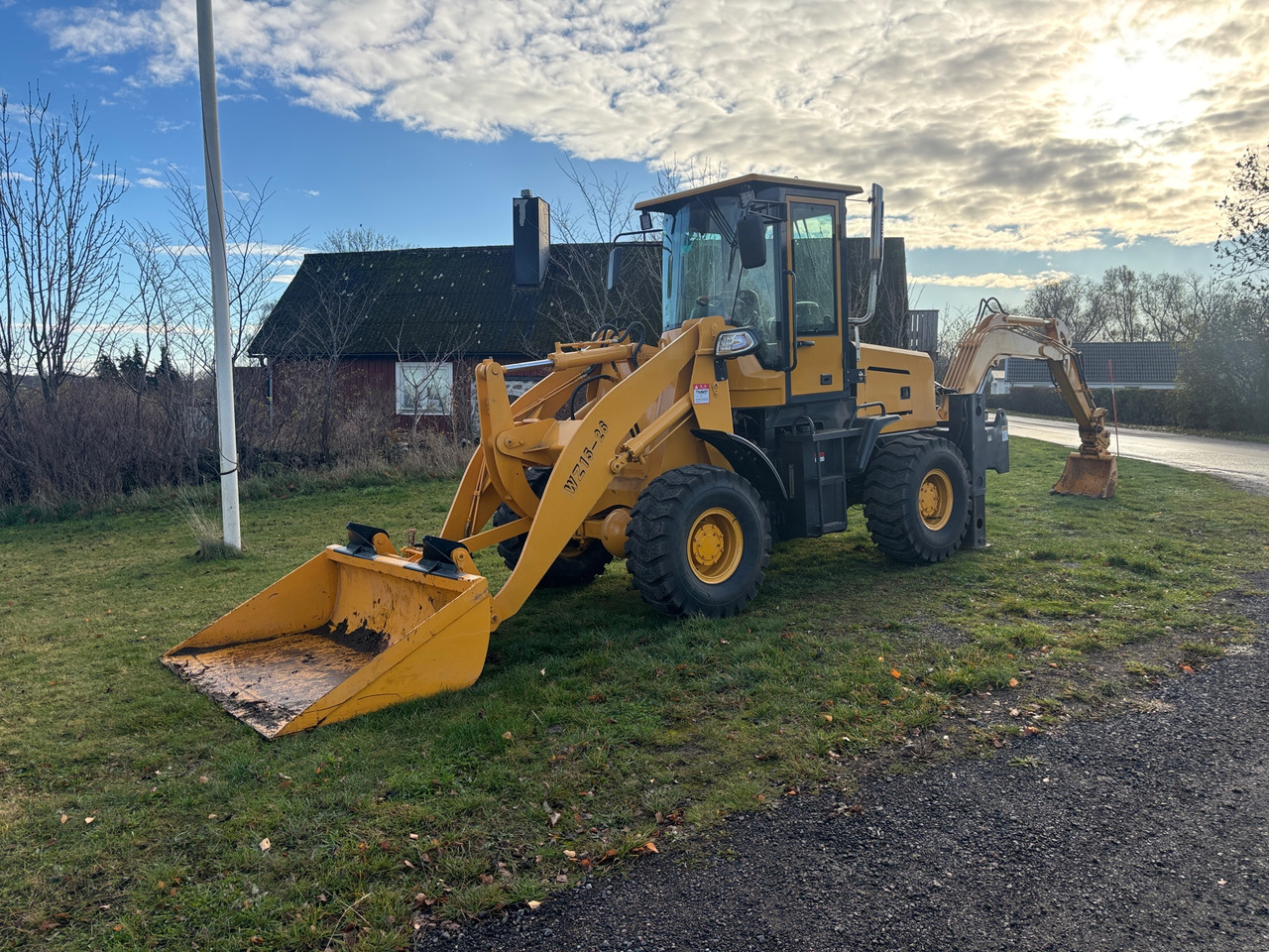 SDRG WZ15-26 - Bager utovarivač: slika 1 SDRG WZ15-26 - Bager utovarivač: slika 1