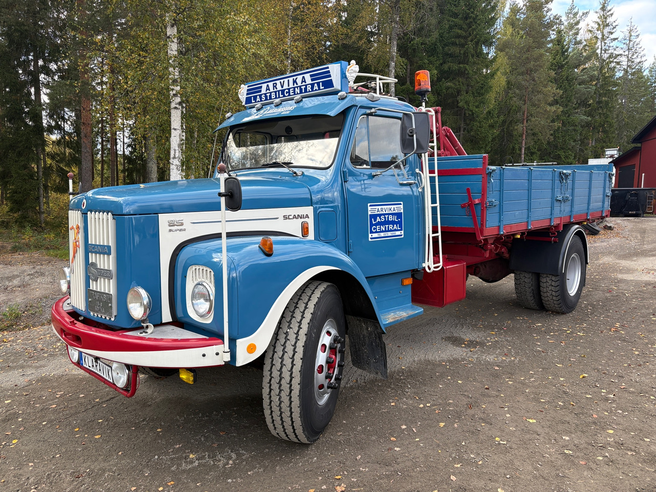 Scania 85 Super - Istovarivač, Kamion sa dizalicom: slika 1 Scania 85 Super - Istovarivač, Kamion sa dizalicom: slika 1