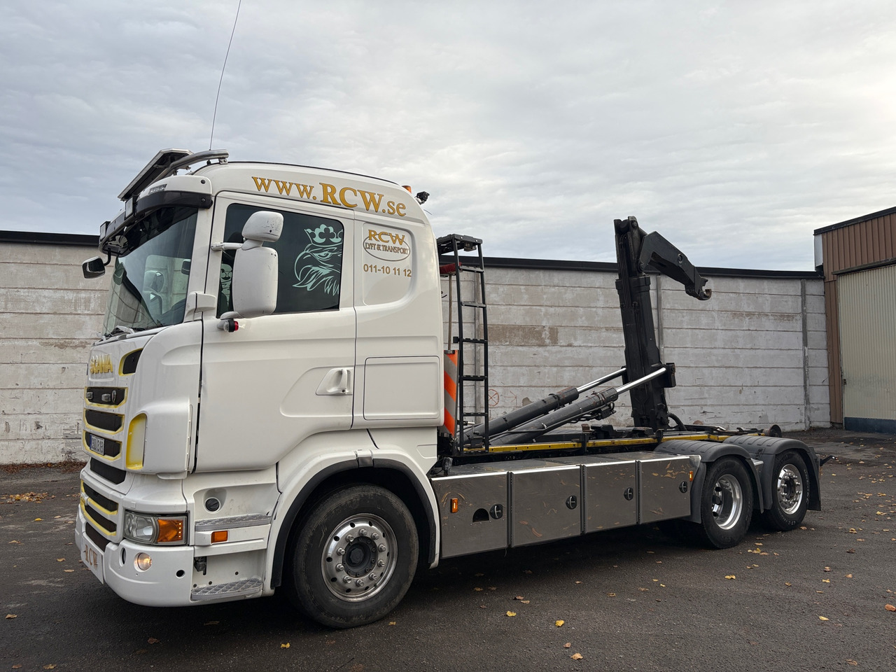 Scania R440 - Kamion sa hidrauličnom kukom: slika 1 Scania R440 - Kamion sa hidrauličnom kukom: slika 1