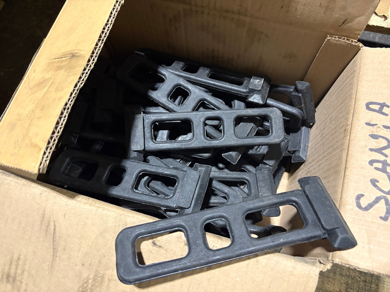 Scania - Karoserija i eksterijer za Kamion: slika 1 Scania - Karoserija i eksterijer za Kamion: slika 1