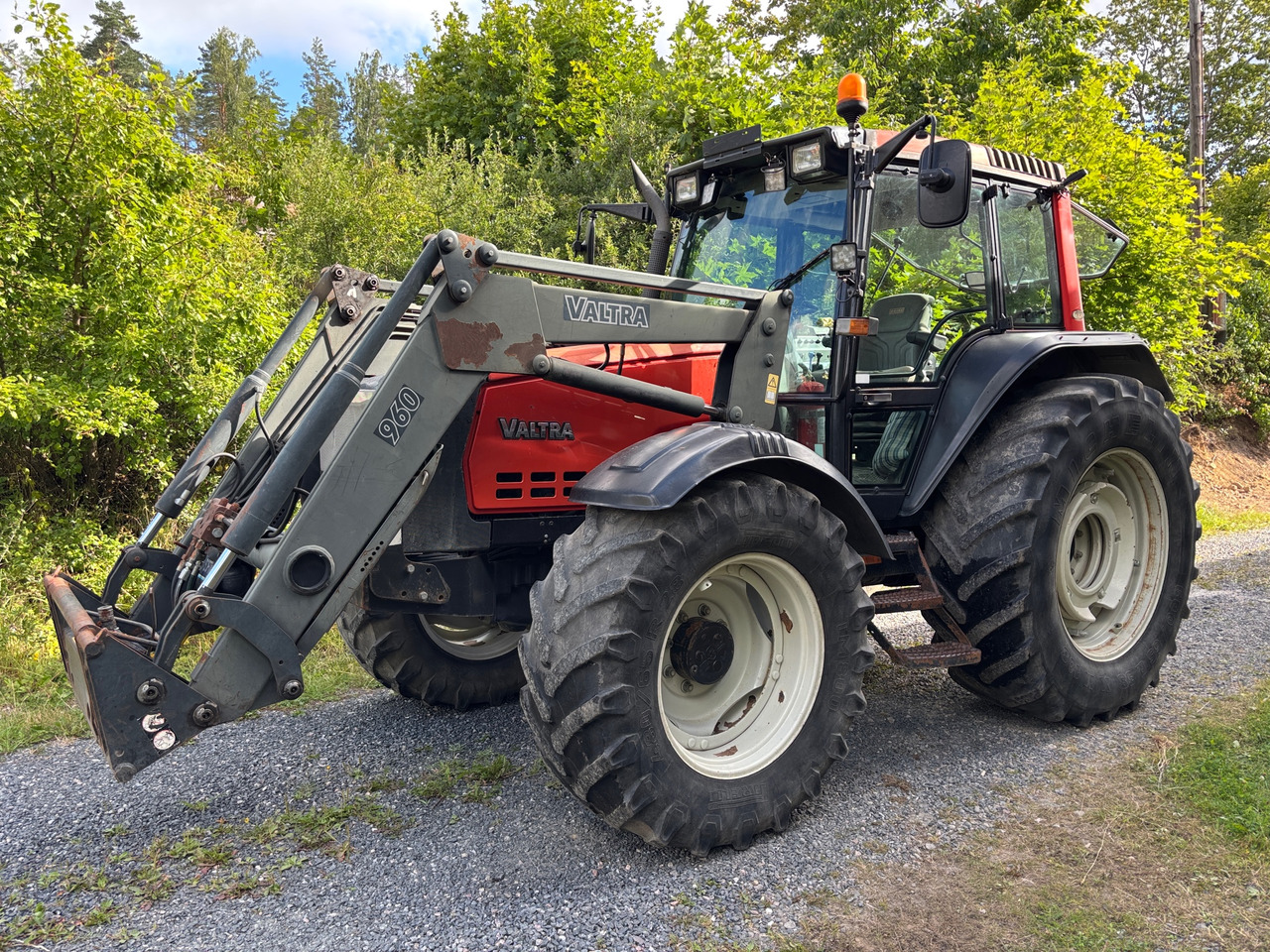 Valtra 6550 HiTech - Traktor: slika 1 Valtra 6550 HiTech - Traktor: slika 1