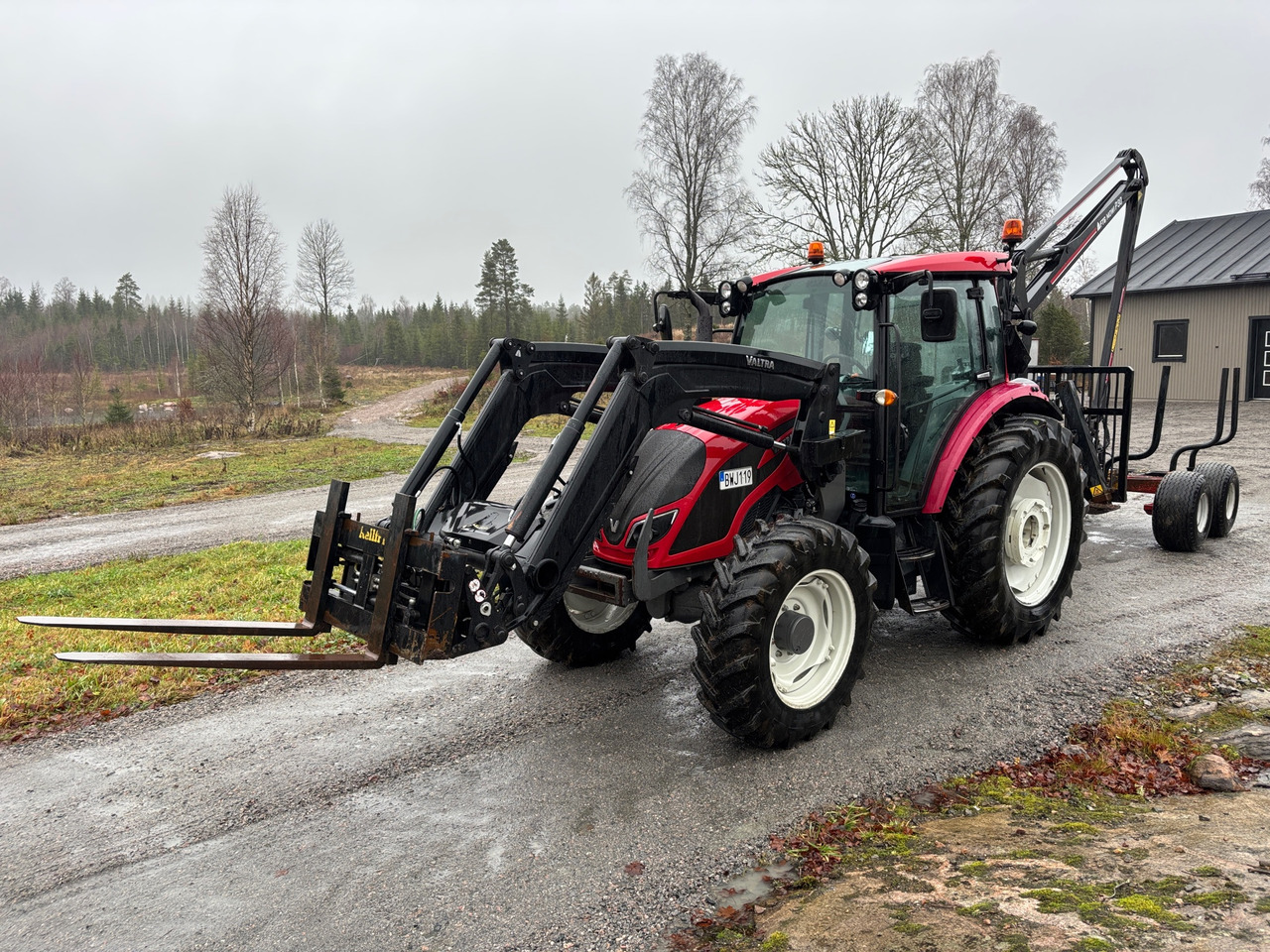 Valtra A134 Hitech - Traktor: slika 1 Valtra A134 Hitech - Traktor: slika 1