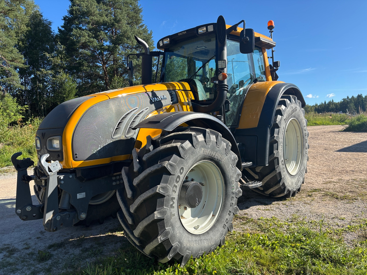 Valtra T202 - Traktor: slika 1 Valtra T202 - Traktor: slika 1