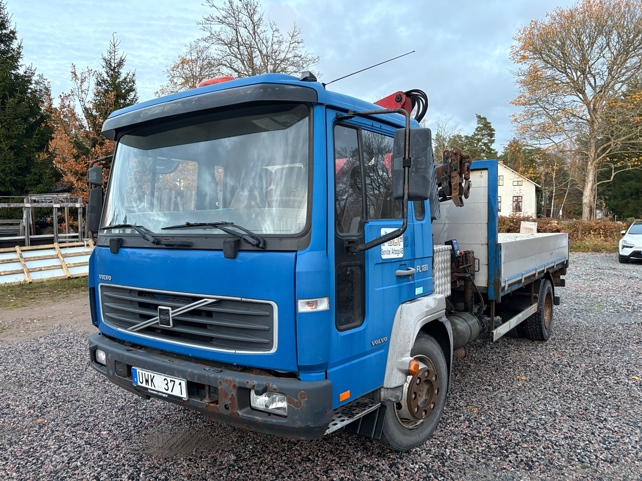 Volvo FL 180 - Kamion sa dizalicom: slika 1 Volvo FL 180 - Kamion sa dizalicom: slika 1