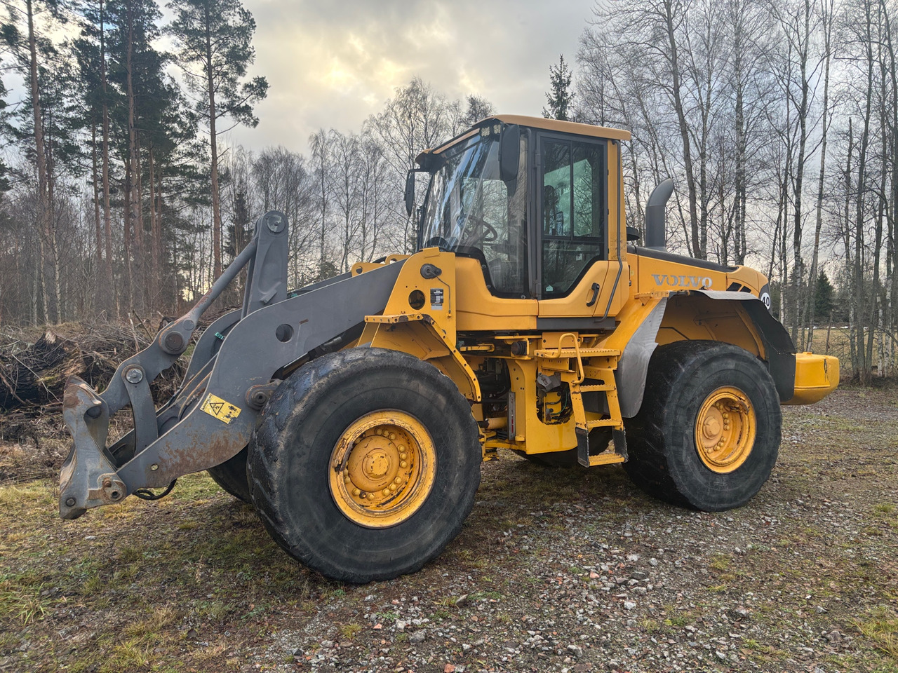 Volvo L110F - Utovarivač točkaš: slika 1 Volvo L110F - Utovarivač točkaš: slika 1