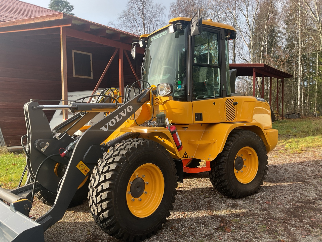 Volvo L30G - Utovarivač točkaš: slika 1 Volvo L30G - Utovarivač točkaš: slika 1