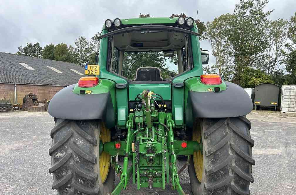 John Deere 6220 premium - Traktor: slika 3 John Deere 6220 premium - Traktor: slika 3