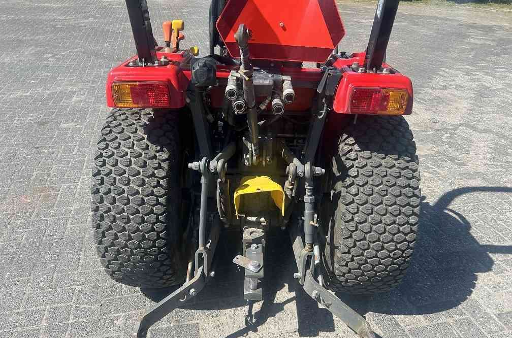 Massey Ferguson 1525 hydrostaat - Traktor: slika 3 Massey Ferguson 1525 hydrostaat - Traktor: slika 3