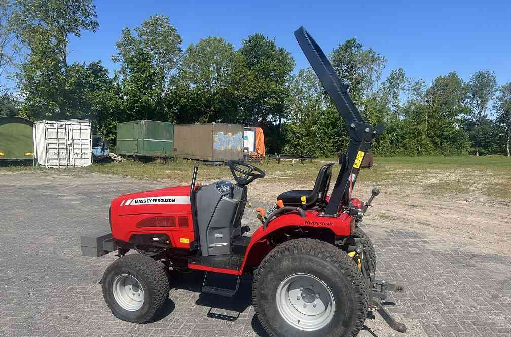 Massey Ferguson 1525 hydrostaat - Traktor: slika 2 Massey Ferguson 1525 hydrostaat - Traktor: slika 2