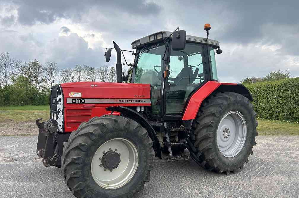 Massey Ferguson 8110 dynashift - Traktor: slika 1 Massey Ferguson 8110 dynashift - Traktor: slika 1