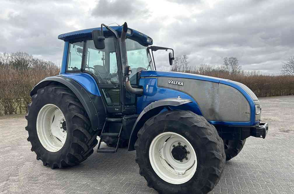 Valtra T130 - Traktor: slika 4 Valtra T130 - Traktor: slika 4