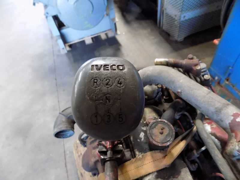 Iveco Iveco 8061 motor met transmissie motor goed. en diverseonderdelen - Motor za Kamion: slika 4 Iveco Iveco 8061 motor met transmissie motor goed. en diverseonderdelen - Motor za Kamion: slika 4