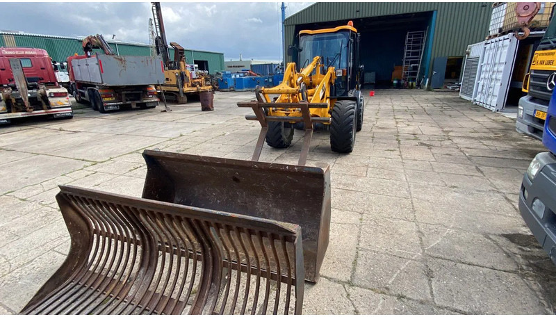 Utovarivač točkaš JCB KNIKSCHOVEL 406: slika 13 Utovarivač točkaš JCB KNIKSCHOVEL 406: slika 13